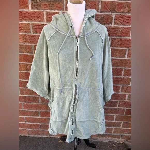 Free People Beach Love Poncho - Picture 4 of 7